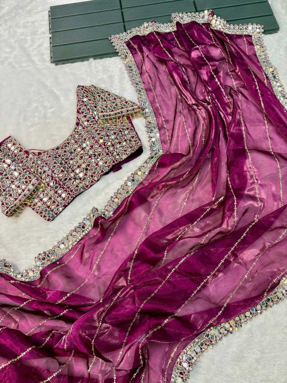 Ziyaara: Mirrorwork saree